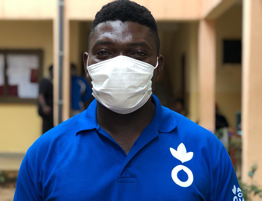 Samuel, an Action Against Hunger staff member stopping the spread of coronavirus in Cameroon.