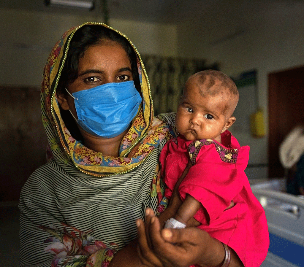 Kiran, a mother of a malnourished 6 month old baby girl named Ruksana, has been receiving treatment at an Action Against Hunger Outpatient centre in Pakistan